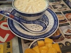 -广信牛奶甜品世家(台东店)