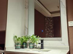 -莱蔻·圣灸堂·推拿艾灸(天山店)