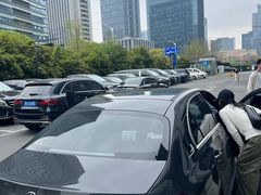 -杭州中升之星奔驰4S店(滨江店)