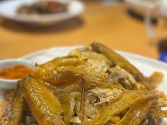 -头上红煨盐鸡·非遗院子餐厅