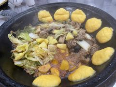 -粘豆包柴火铁锅炖