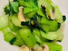 青菜炒蘑菇-大牌大·传统杭帮菜(湖滨店)