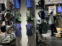 -ARC'TERYX始祖鸟(北京王府中环店)