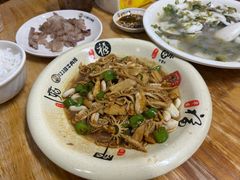 -何永光123鲜牛肉馆(1号店)