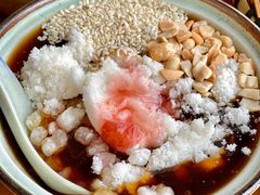 -包整·丝娃娃(一览甲秀楼风景店)