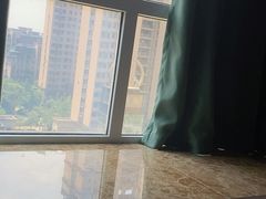 -帅巴人舅母子腊蹄民俗村