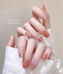 -吉吉靓甲美睫