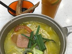 -汤小云火锅米线(钻汇广场店)