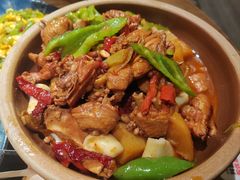 沙湾大盘鸡-耶里夏丽·新疆菜·家庭聚场(百联中环购物广场店)