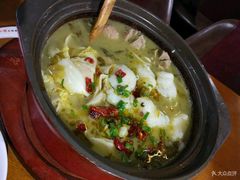 -周鱼小馆石锅酸菜鱼(活力汇店)