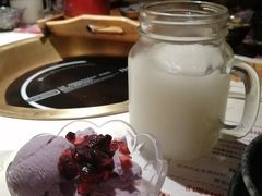 冰淇淋自助-哥老官重庆美蛙鱼头(西湖银泰十一哥店)