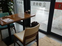 靠窗位-李先生牛肉面大王(上海站南广场店)