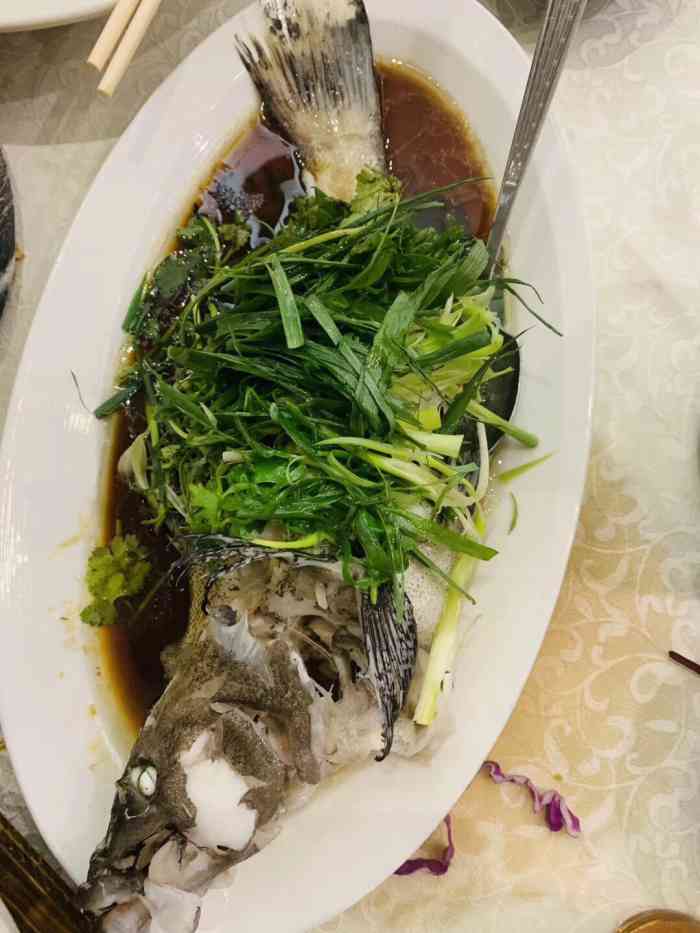 南记海鲜饭店-"今日就系跟住我香港嘅阿哥,阿嫂同佢哋个女.