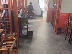-乡土黄·鲜牛肉火锅·小龙虾(兴业街店)