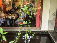-Cục Gạch Quán