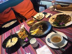 -香巴拉云南餐厅(华莱坞店)