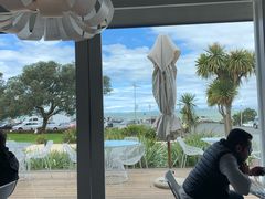 -Takapuna Beach Cafe
