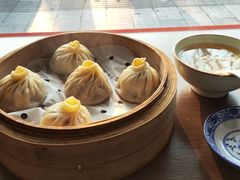 鲜肉小笼包-裕兴记·蟹黄面馆养育巷精选店面馆