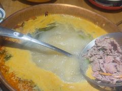 -洱火云南酸菜牛肉火锅(石景山当代商城店)