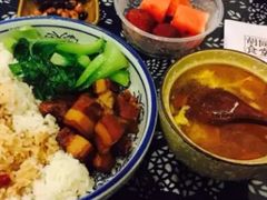 -蜗牛小馆醉乡民谣云南菜(惠新西里店)