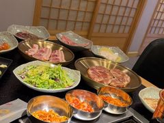 -臻牛烤肉