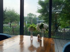 -宝界普菲特湖畔酒店