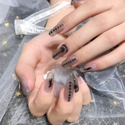 -慕拉美甲美睫皮肤管理