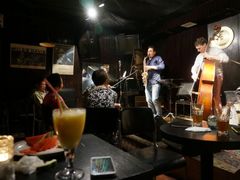 android_upload_pic-东岸Cafe 爵士俱乐部