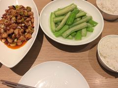 -渝信川菜 · 川味家常菜(财富购物中心店)