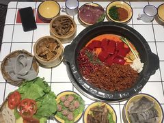 -卤校长老火锅(杨家坪直营店)