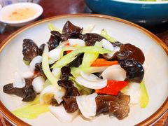 西芹木耳炒百合-鱼篮仔·潮汕美食(圆明新园店)