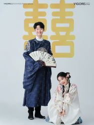 -雪中彩影婚纱摄影·微光艺术中心