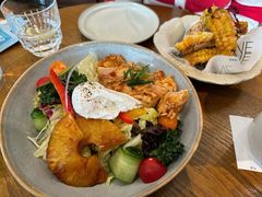 凤梨照烧鸡肉沙拉-Two Birds One Stone·一石二鸟(诚品生活店)