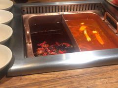 -老牌坊云南鱼豆花火锅(爱建店)