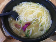 -桥香园过桥米线(国贸店)