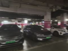 -经纬汇-停车场