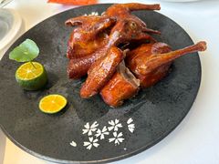 脆皮多汁乳鸽-悦景酒家(罗湖店)