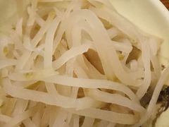 -丽虹云南过桥米线(兴工街店)