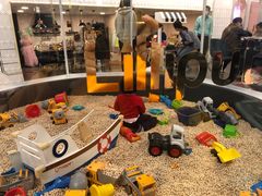 -Lilliput粒粒堡亲子餐厅(置汇旭辉店)