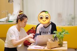 -慢脚印孕产中心(园区国金店)