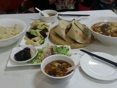 -生活本该如此北京小馆(周庄嘉园店)