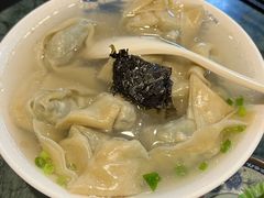 芹菜大馄饨-四宜糕团店(南大街店)