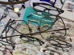 -宝岛眼镜·蔡司-依视路授权店(绿地缤纷城店)