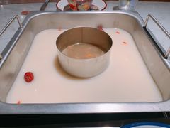 -尚尚仙·酸汤猪手·猪肚鸡火锅(华联万柳购物中心店)