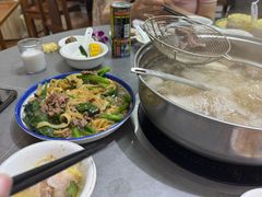 -官塘陈记鱼生·潮汕砂锅粥·牛肉火锅(潮枫路总店)