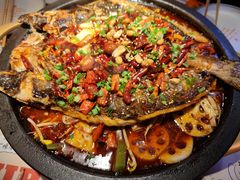 -鸣记脆皮烤鱼·海鲜烤鱼(三八广场店)