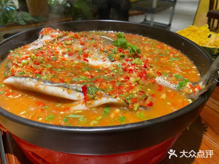 岘港·越南料理(世豪店)岘港明炉辣味海鲈鱼图片
