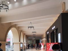 -王府井奥莱临潼小镇(临潼店)