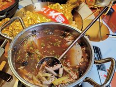 -何师烧烤Pro ·江湖川菜·小龙虾·精酿(太古里旗舰店)