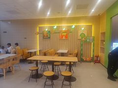 -德克士(榆次君豪店)